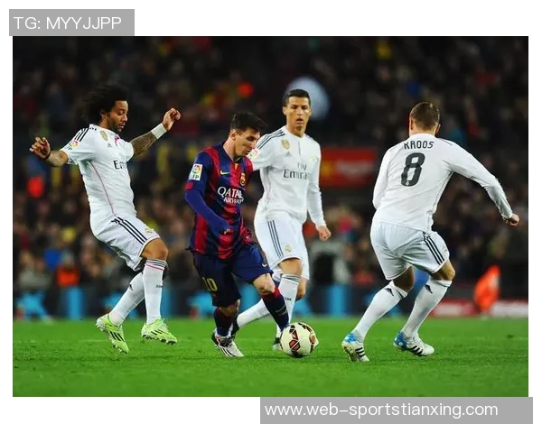 巴萨全新第四球衣发布向2005年经典国家德比致敬